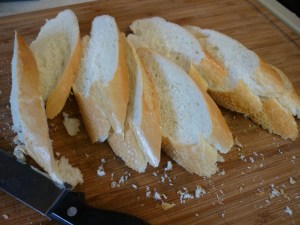 Toast 8 slices Italian bread