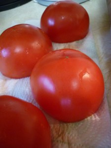 Lay the tomatoes upside down on several layers of paper towel. Set aside while you make the filling.