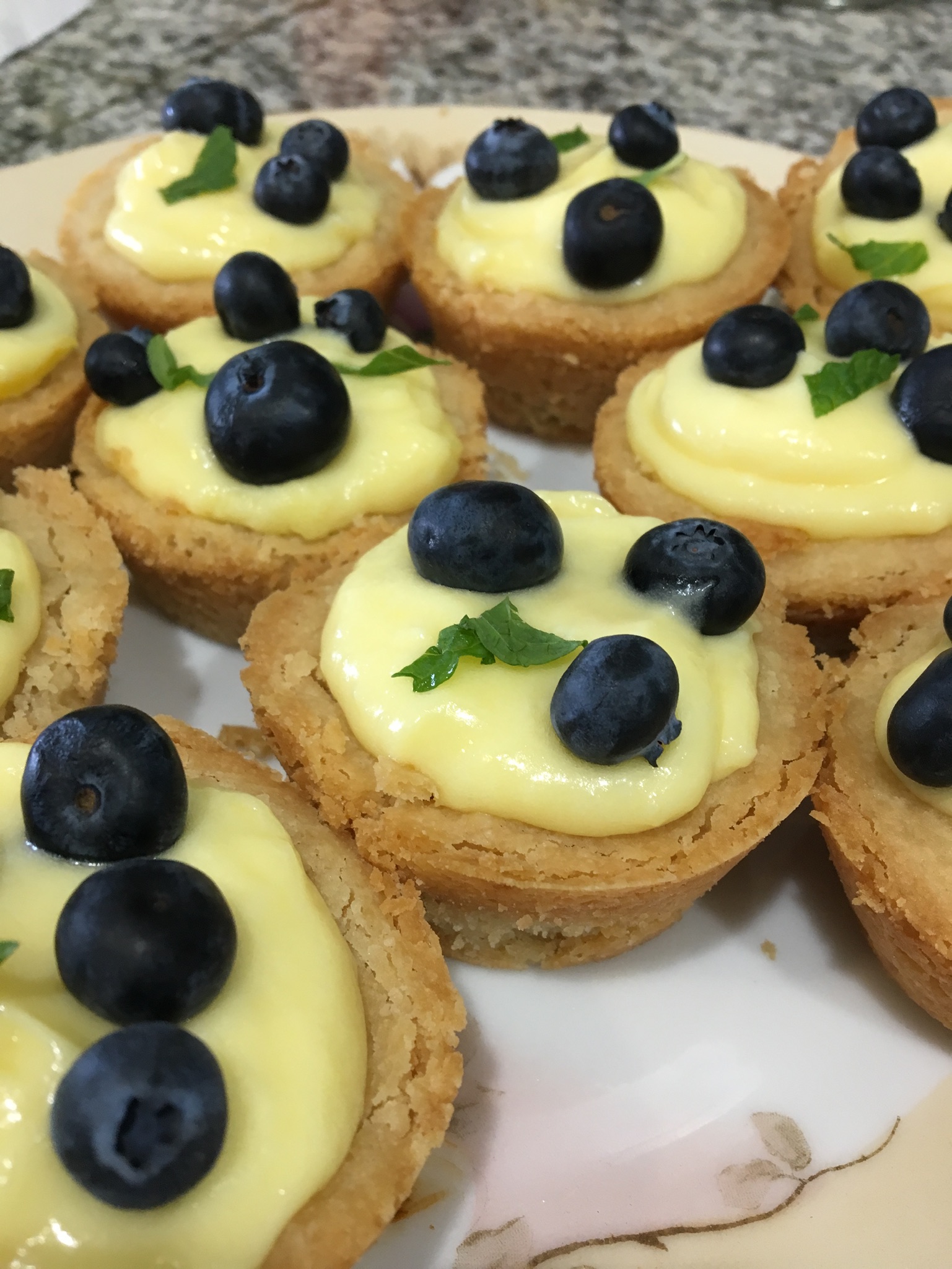 Mini Lemon Tarts | Foods Passion